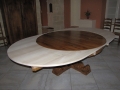 64 Table ronde en vieux bois de chêne à rallonges