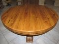 66 Table ronde  en vieux bois de chêne